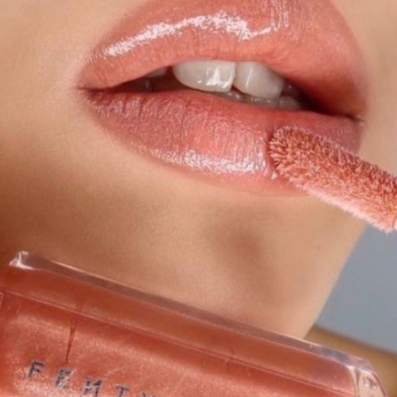 ♣️🌙Fenty Glow Heat Gloss Bomb - Picture 12 of 12